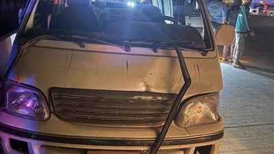 إصابة 7 أشخاص في حادث انقلاب سيارة ميكروباص بطريق السخنة بالسويس 