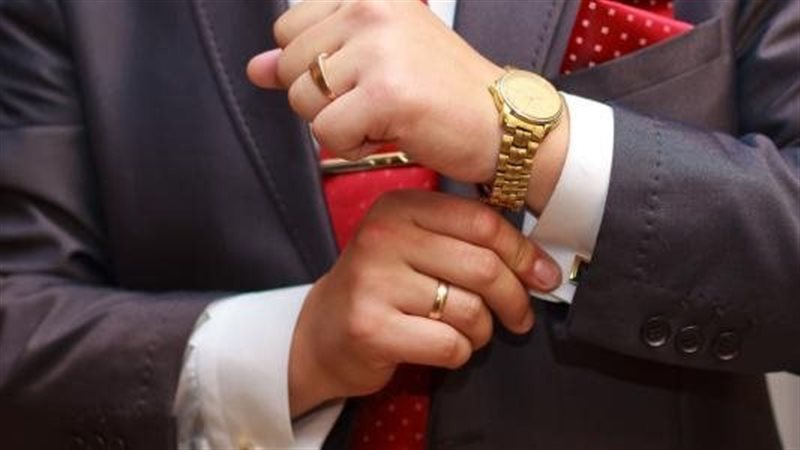 لبس الذهب للرجال