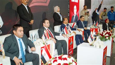 بحضور عبد المنعم إمام.. 