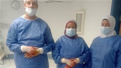 جراحة دقيقة تنهي معاناة مريضة داخل مستشفى قها التخصصي باستخدام المنظار