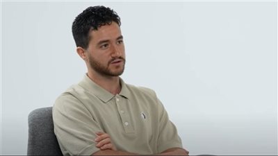 والمصحف اسمي أحمد .. مدير ندوة أحمد مالك في القاهرة السينمائي يخطئ في اسمه