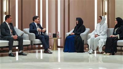 لبحث التعاون الثقافي.. وزير الثقافة يلتقي رئيس هيئة الثقافة والفنون بدبي
