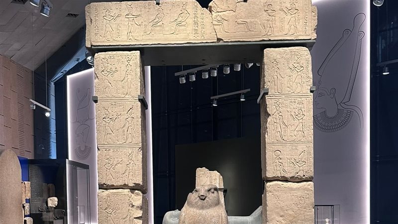 قطعة أثرية ضخمة 