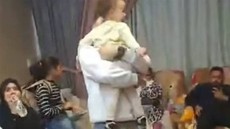 سيدة تستغيث من زوجها