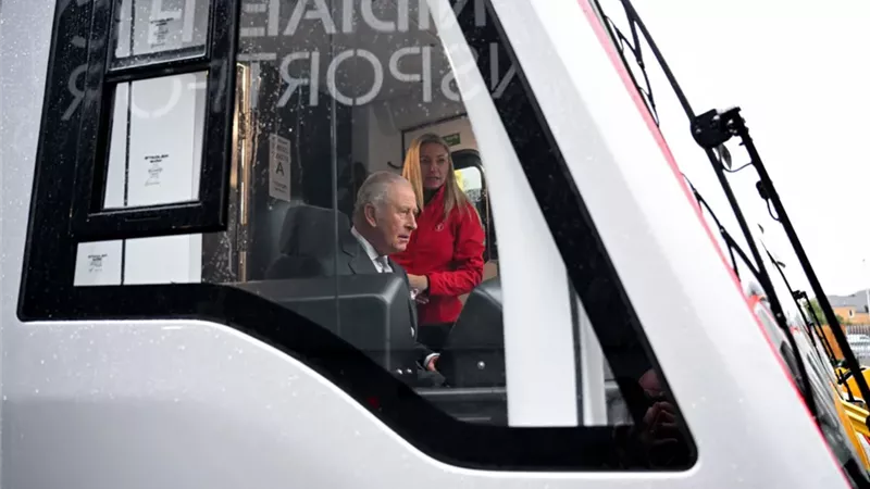 الملك تشارلز يقود