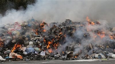 مش ناقصين أمراض.. أهالي «الترامسة والطويرات» بقنا يستغيثون من أزمة حرق القمامة