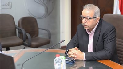 اجتماع موسّع برئاسة المهندس سامي قنديل لمراجعة النقاط الساخنة وخطط التعامل 
