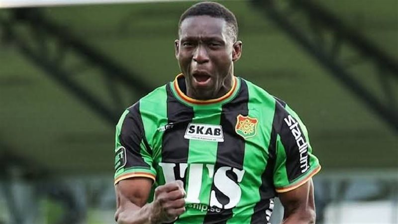 إبراهيما ديباتي مهاجم