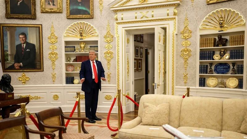 الرئيس الأمريكي دونالد