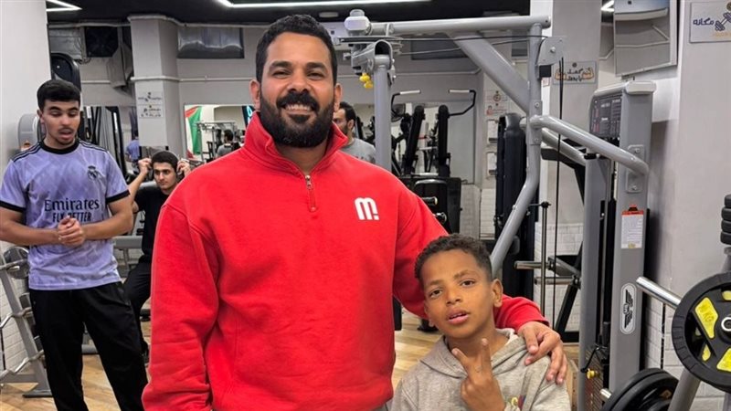 الكابتن إسلام والطفل