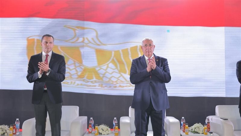 جانب من المؤتمر 