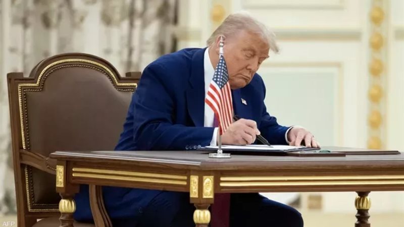 الرئيس الأمريكي دونالد