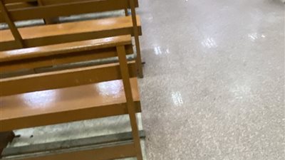 القاضي يأمر براحة مؤقتة للجلسة بعد زخم المرافعات بين الأطراف بقضية سارة خليفة