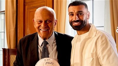 مجدي يعقوب في حواره مع صلاح : أجريت 30 ألف عملية قلب