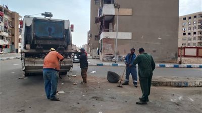 حي الأربعين بمحافظة السويس يكثف حملات النظافة ويرفع الاشغالات من الشوارع