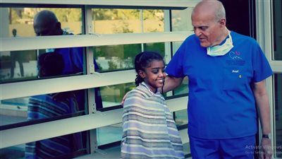 في ذكرى عيد ميلاده.. أهم المحطات فى حياة منقذ القلوب مجدى يعقوب