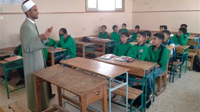 أوقاف السويس تنظّم قوافل توعوية للمدارس حول 