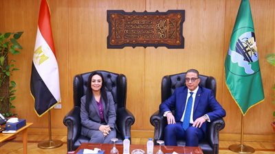 وزيرة التضامن تستهل زيارتها لمحافظة الفيوم بلقاء المحافظ بديوان عام المحافظة