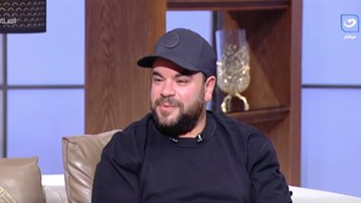 كنت بحلم أكون طيار.. «توتا» يكشف عن أحلام طفولته وبدايته في الإعلانات 