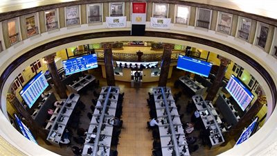 تباين بورصة الإثنين: خسارة 15 مليار جنيه رغم صعود الأسهم الصغيرة والمتوسطة