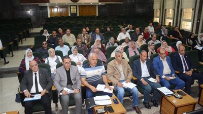 اجتماع موسع بالغربية لتسريع إجراءات تراخيص البناء وضمان خدمة سريعة للمواطنين