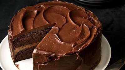 طريقة تحضير كيكة الشكولاتة.. سهلة وبسيطة واقتصادية 