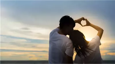 بعد طلاقه من إعلامية شهيرة .. فنان شهير يستعد للإعلان عن موعد زواجه قريبا |خاص