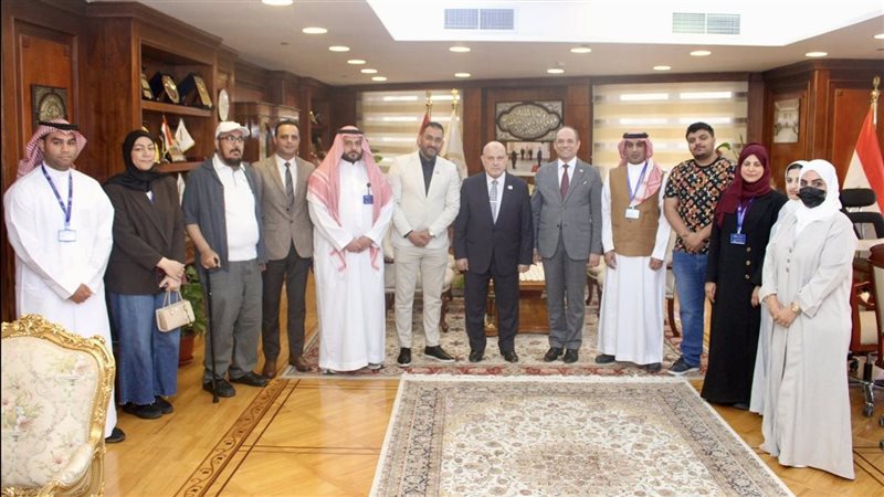 جانب من الزيارة