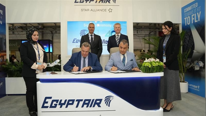 جانب من توقيع البروتوكول