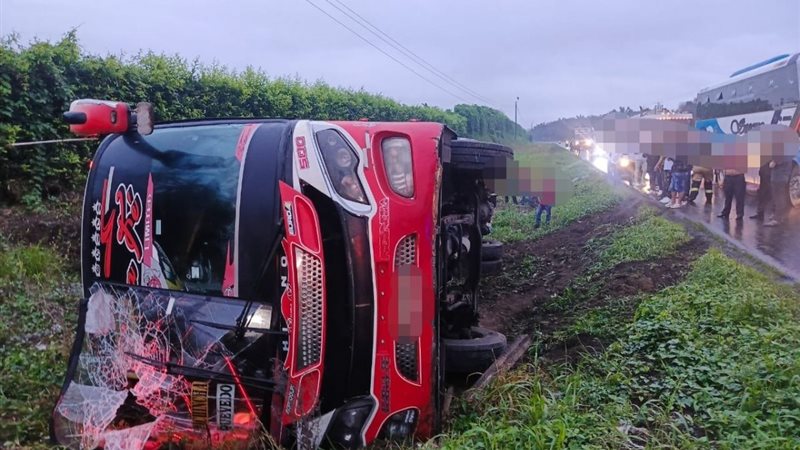 حادث حافلة في الإكوادور