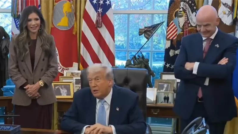 الرئيس الأمريكي دونالد