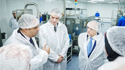 جولة ميدانية لمتابعة استعداد تطبيق منظومة التتبع الدوائي بمصنع أوركيديا