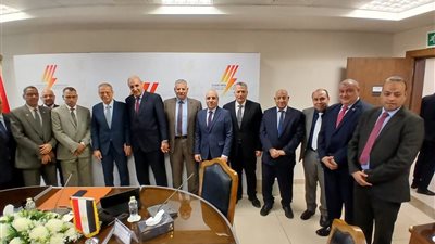 القابضة للكهرباء تعتمد ميزانية 