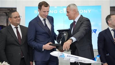 مصر للطيران توقع اتفاقية بيع واستئجار لطائرتين إيرباص A350-900 