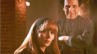 انتشار صورة نادرة للمصمم العالمي عز الدين علية برفقة السيدة فيروز 