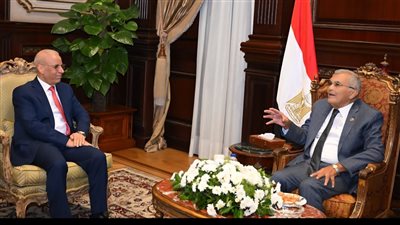 لدعم آليات التشاور والتنسيق المشترك.. رئيس مجلس الشيوخ يستقبل سفير العراق  