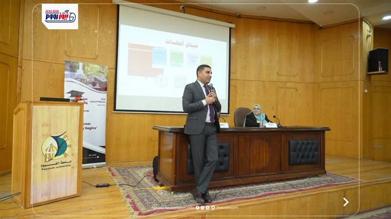 جانب من الندوة 