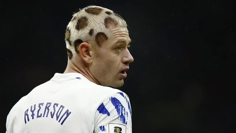 جوليان رايرسون