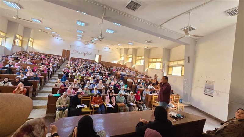 ندوات وورش عمل بجامعة