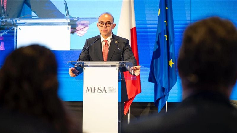  الدكتور محمد فريد