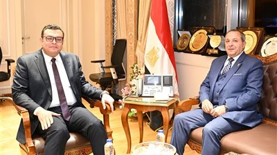  وزيرالإسكان يستقبل محافظ بورسعيد لبحث استعدادت المحافظة للتعامل مع الأمطار