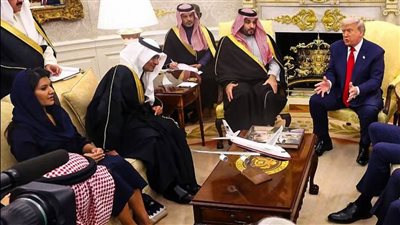 الأميرة ريما بنت بندر تتألق في البيت الأبيض بحقيبة سعودية من Kayanee