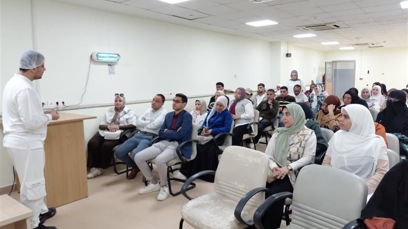 من زيارة طلاب جامعة