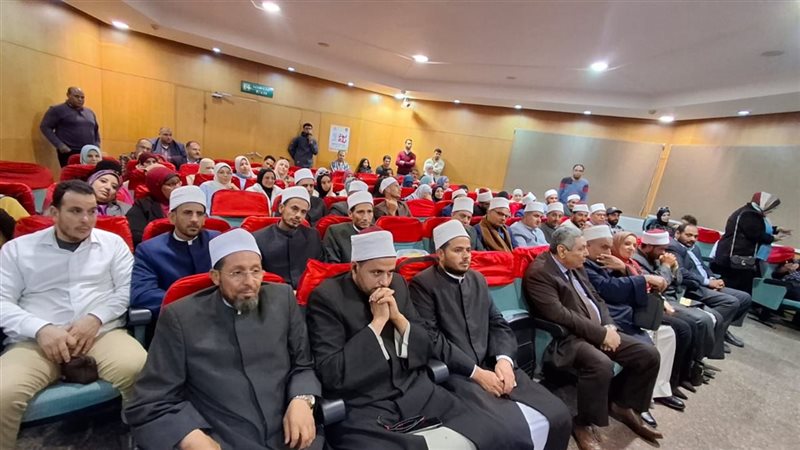 الاحتفال بمرور ثمانية