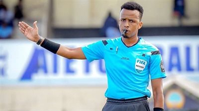 الصومالي عمر عبد القادر يفوز بجائزة أفضل حكم في إفريقيا 2025