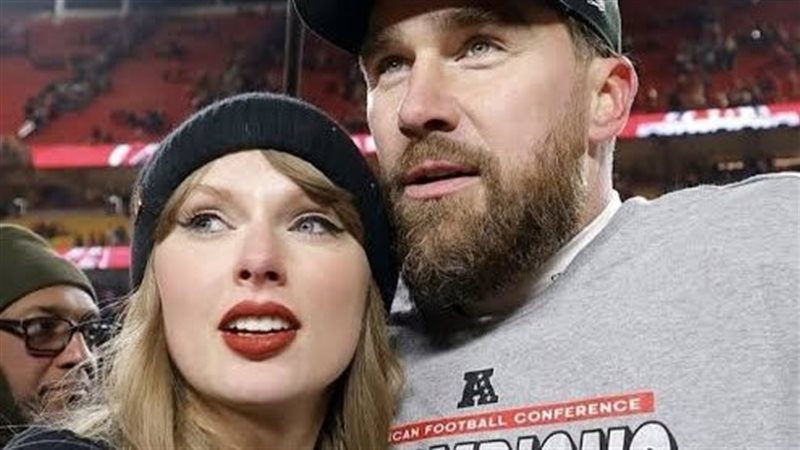 تايلور سويفت وخطيبها