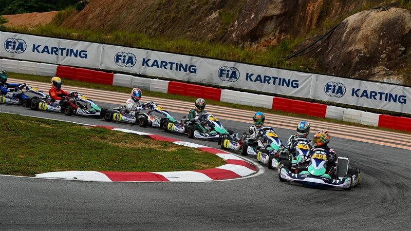 سباق السيارات