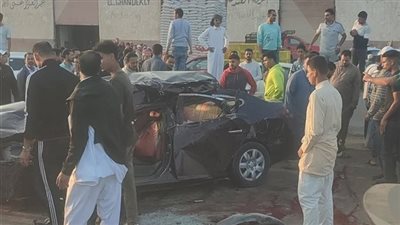مصرع 3 أشخاص وإصابة آخر إثر اصطدام لودر بسيارة على طريق أبو المطامير بالبحيرة
