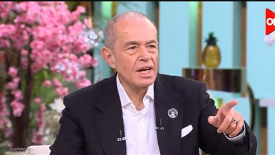 محمد منصور يكشف سر زيارة عبد الحليم حافظ له في طفولته: دعم إنساني لا ينسى