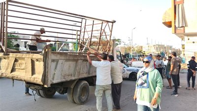 حملة مكبرة رفع الإشغالات والتعديات على حرم الطريق والأرصفة بالسويس